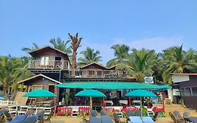 Roundcube Beach Cottages Patnem